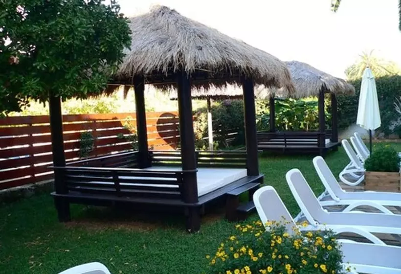 هتل Navia Santa Ponsa - Adults Only