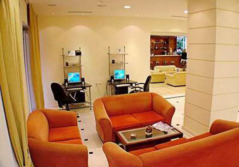 هتل Poseidon Beach