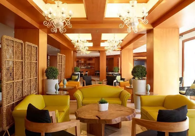 Отель Serita Beach