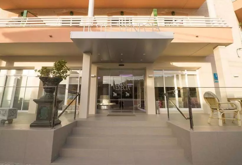 فندق Venecia Paguera