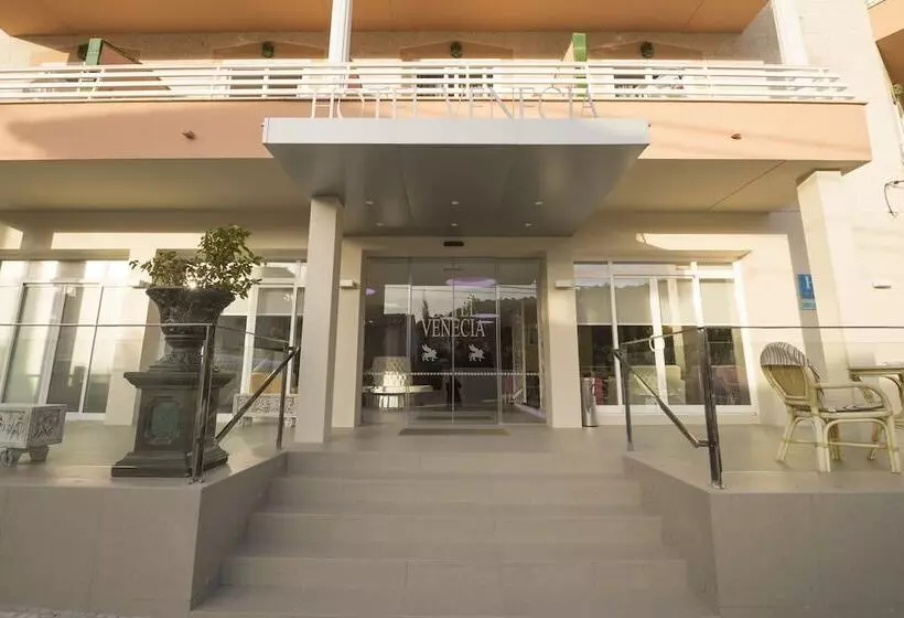 فندق Venecia Paguera