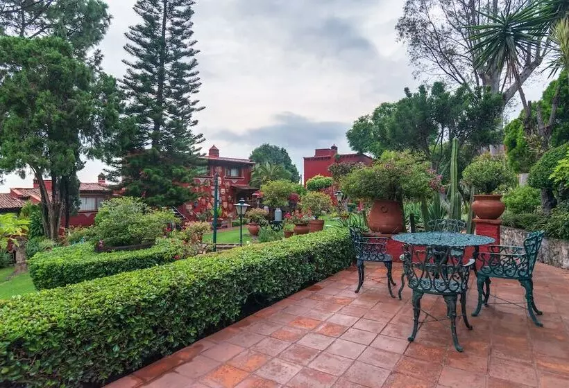 Villa San Jose Hotel & Suites