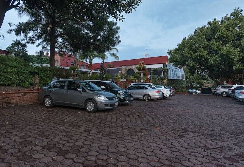 Villa San Jose Hotel & Suites