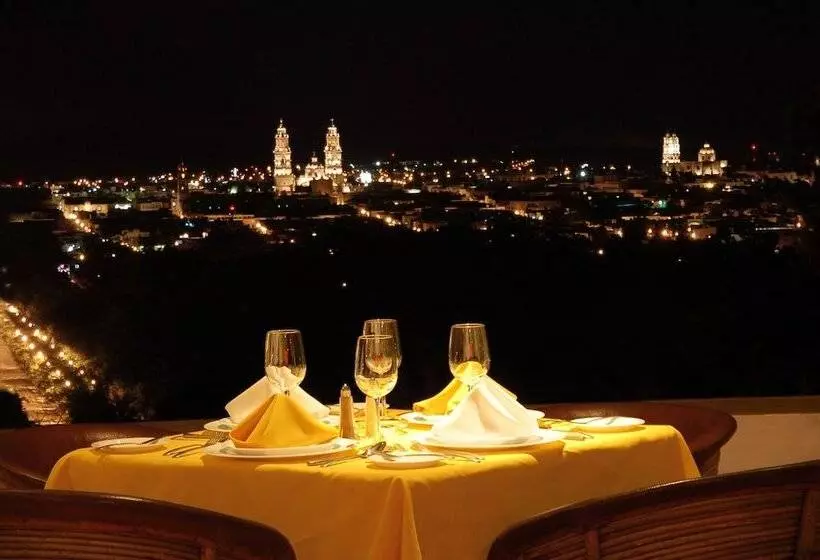 Villa San Jose Hotel & Suites