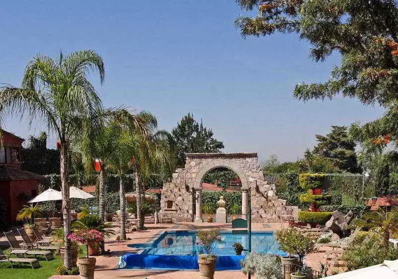 Villa San Jose Hotel & Suites