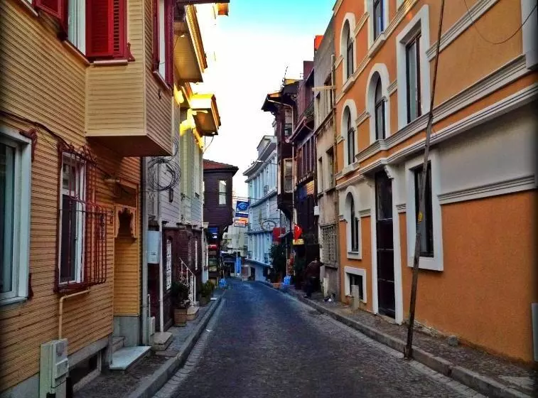 Bed and Breakfast Naz Wooden House Inn