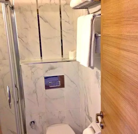 Bed and Breakfast Naz Wooden House Inn