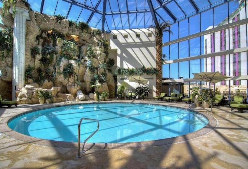 هتل Atlantis Casino Resort Spa