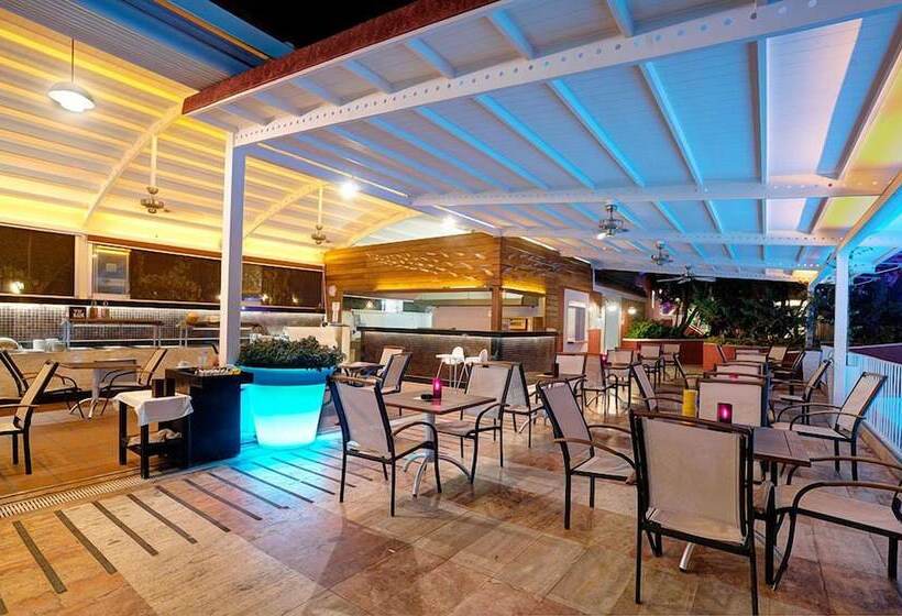 בית מלון כפרי Belcekiz Beach Club  All Inclusive