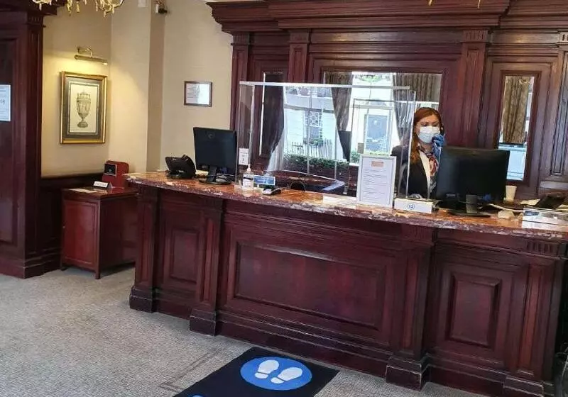 בית מלון כפרי Grange Portland