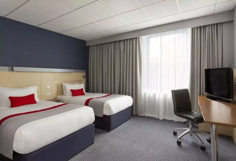 هتل Holiday Inn Express Edinburgh City Centre, An Ihg