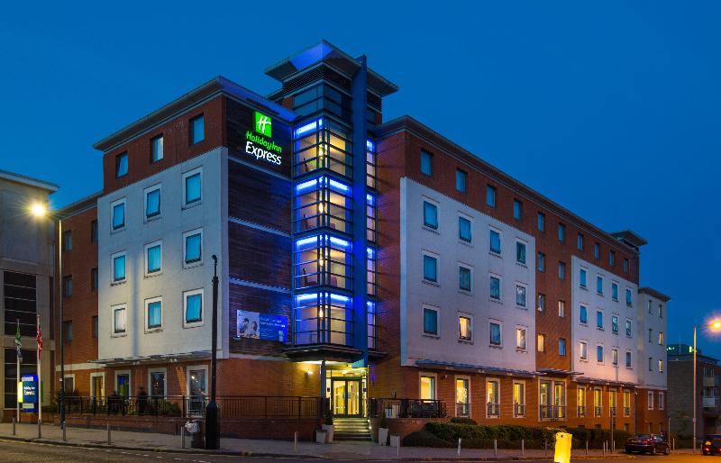 هتل Holiday Inn Express Stevenage, An Ihg