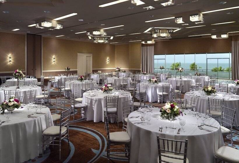 هتل Omni Corpus Christi