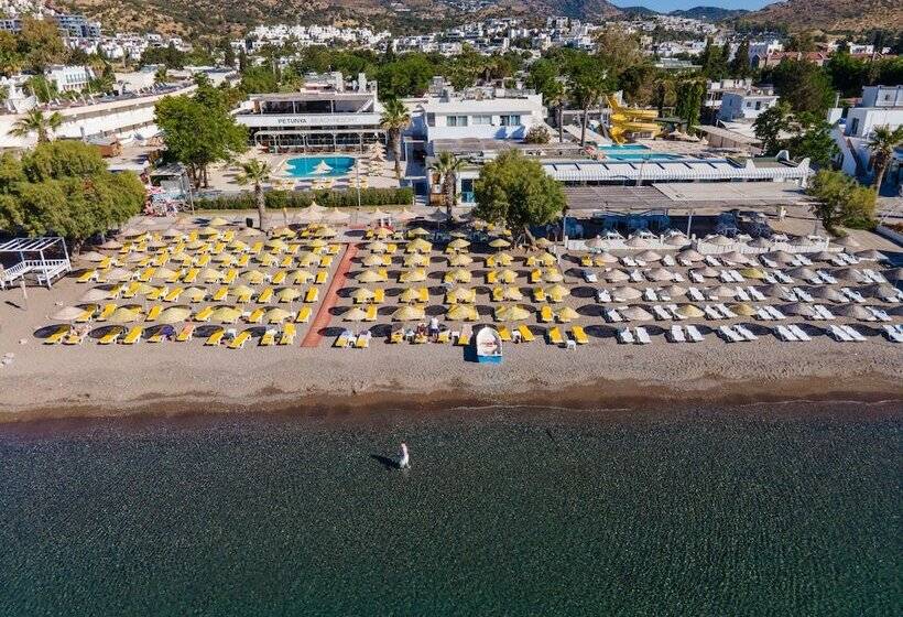 هتل Petunya Beach Resort