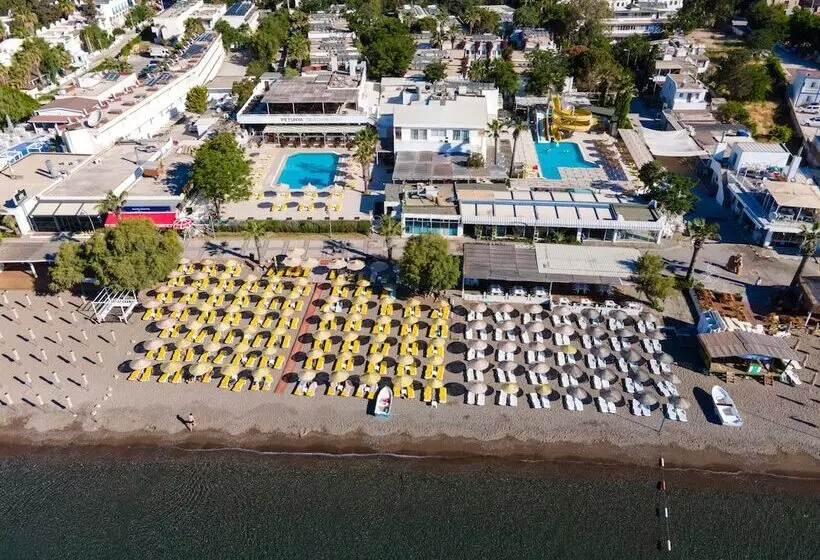 酒店 Petunya Beach Resort