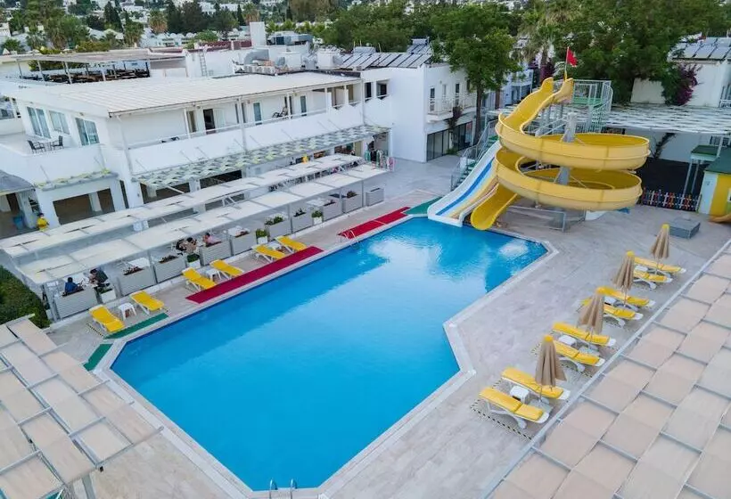 酒店 Petunya Beach Resort