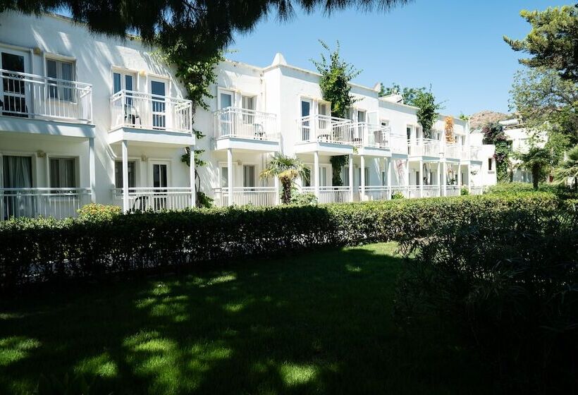 هتل Petunya Beach Resort