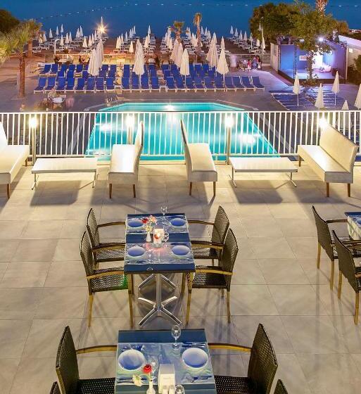 هتل Petunya Beach Resort