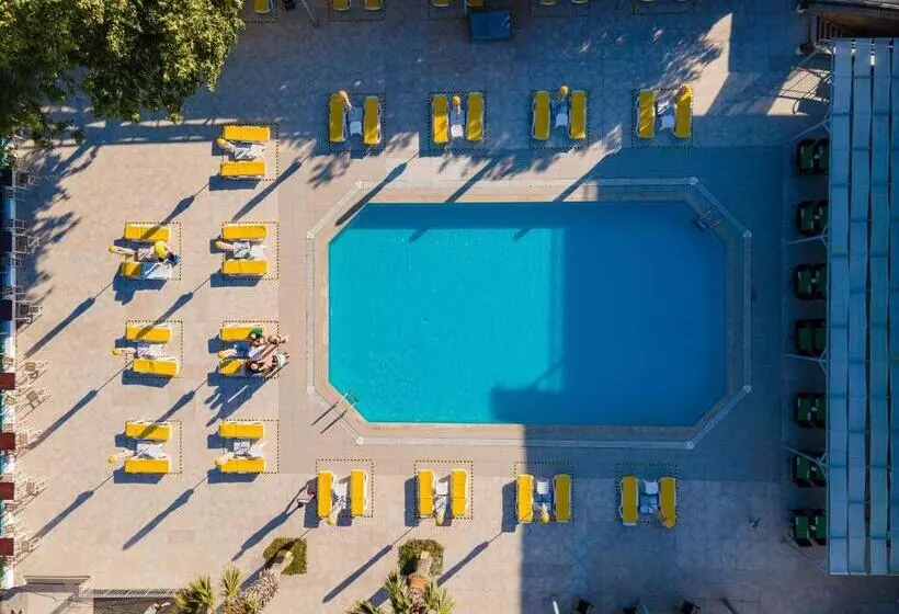 酒店 Petunya Beach Resort