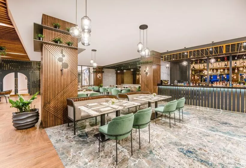 ホテル Rixos Premium Tekirova, The Land of Legends Access