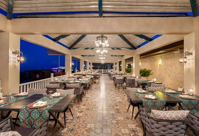 ホテル Rixos Premium Tekirova, The Land of Legends Access