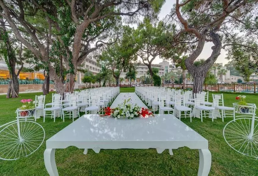 ホテル Rixos Premium Tekirova, The Land of Legends Access