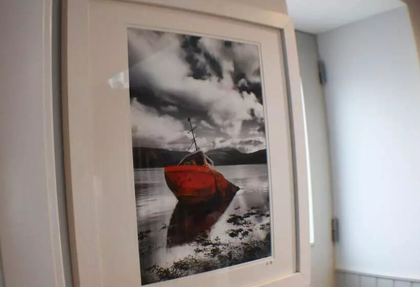 Отель The Glenmoriston Townhouse