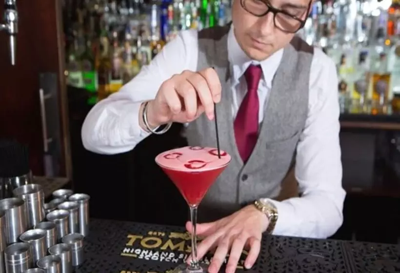 Отель The Glenmoriston Townhouse