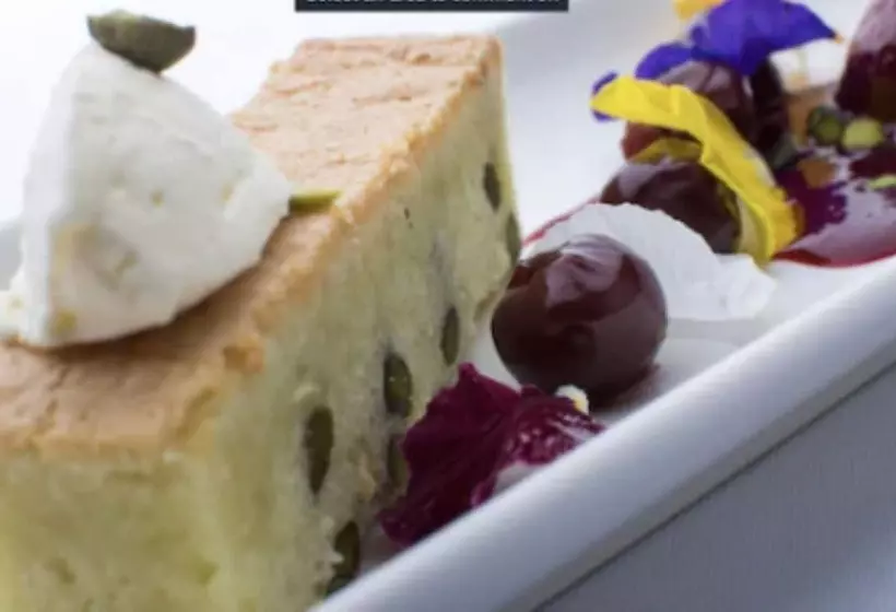 Отель The Glenmoriston Townhouse