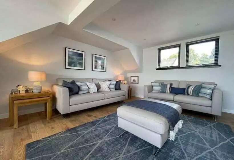 Отель The Glenmoriston Townhouse