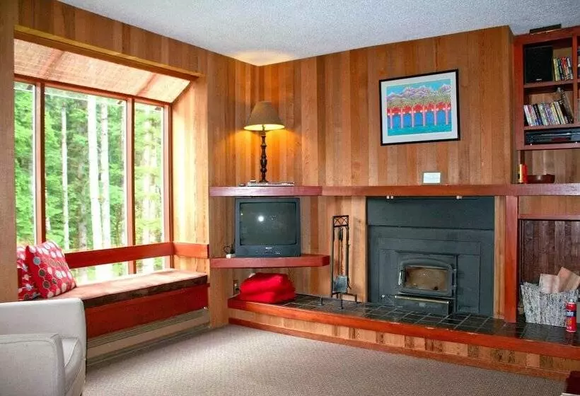 41sw   Sauna   Wifi   Fireplace   Sleeps 8