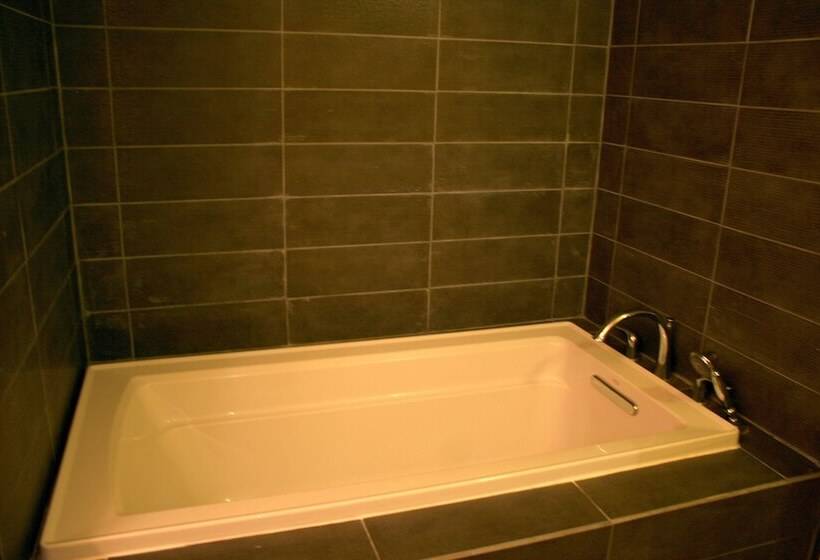 41sw   Sauna   Wifi   Fireplace   Sleeps 8