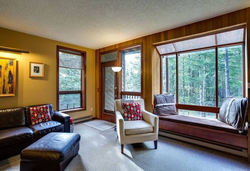 41sw   Sauna   Wifi   Fireplace   Sleeps 8