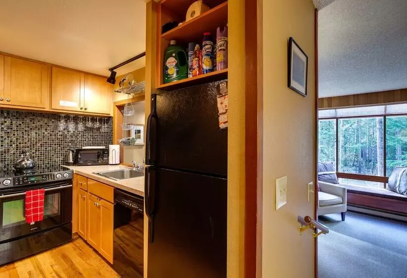 41sw   Sauna   Wifi   Fireplace   Sleeps 8