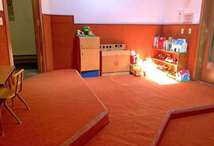 57sw   Fireplace   Wifi   Sleeps 6