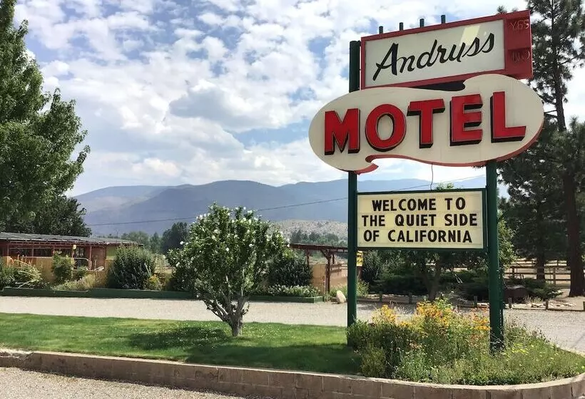 Andruss Motel