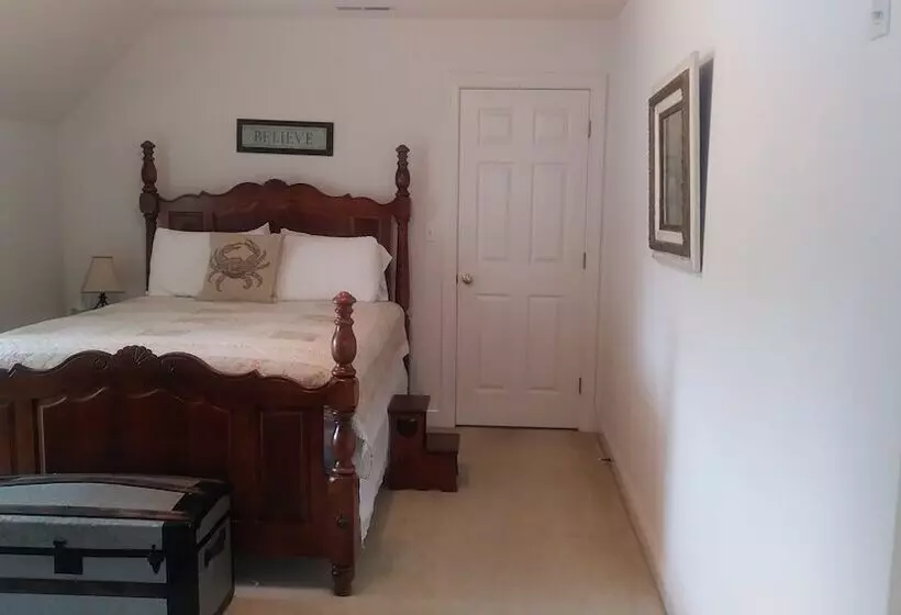 Aamiaismajoitus (B&B) Marvels On The Creek