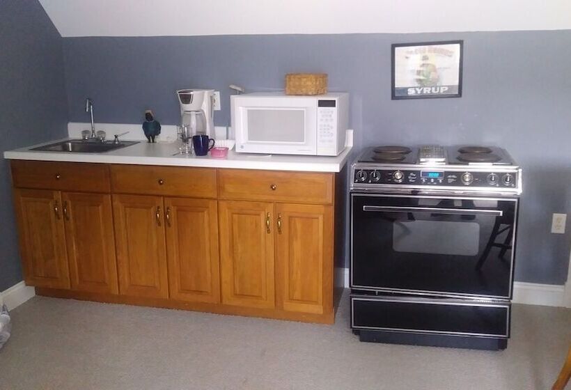 민박 Marvels On The Creek