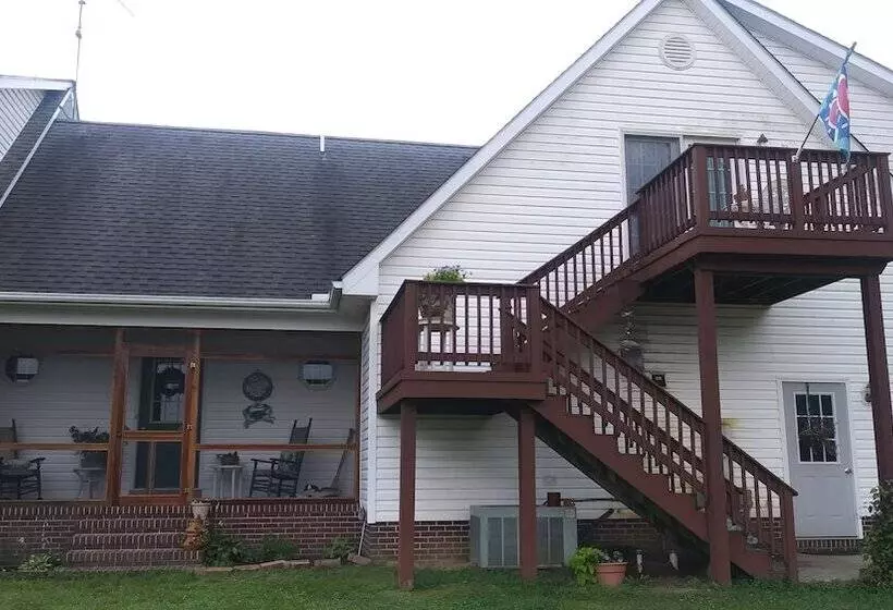 Aamiaismajoitus (B&B) Marvels On The Creek