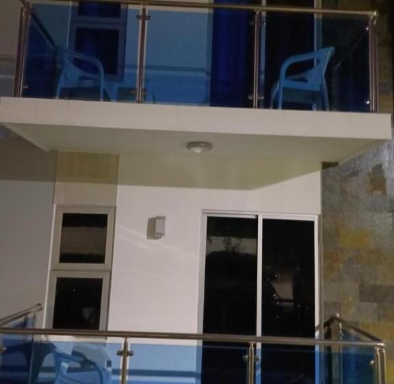 تختخواب و صبحانه Rolando Share Apart