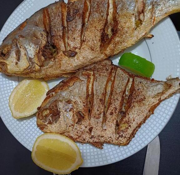 تختخواب و صبحانه Rolando Share Apart