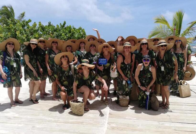 تختخواب و صبحانه Rolando Share Apart