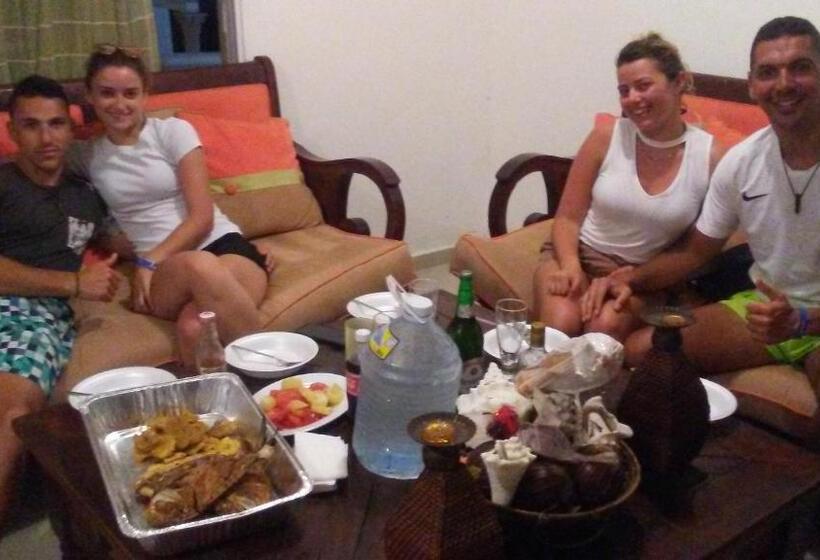 تختخواب و صبحانه Rolando Share Apart