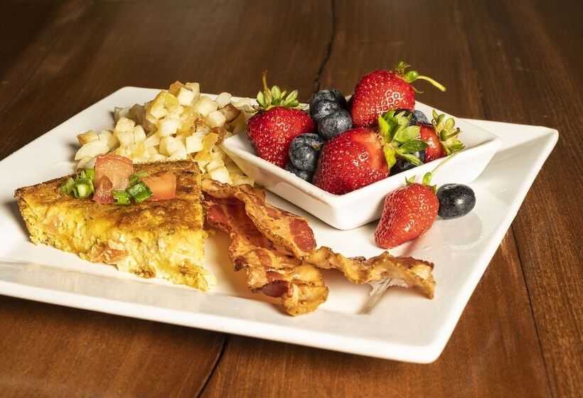 Country Road House And Berries Bed & Breakfast   Farm Stay