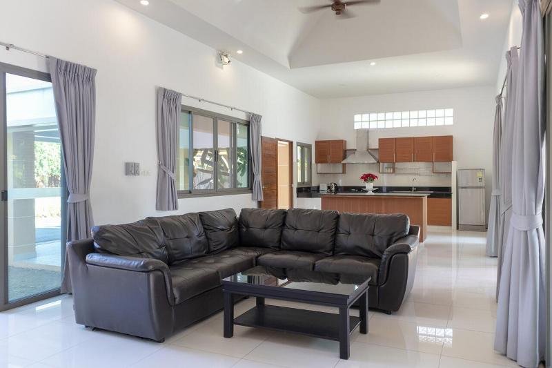 Hotel Capital O887 Orchid Garden Villa 2