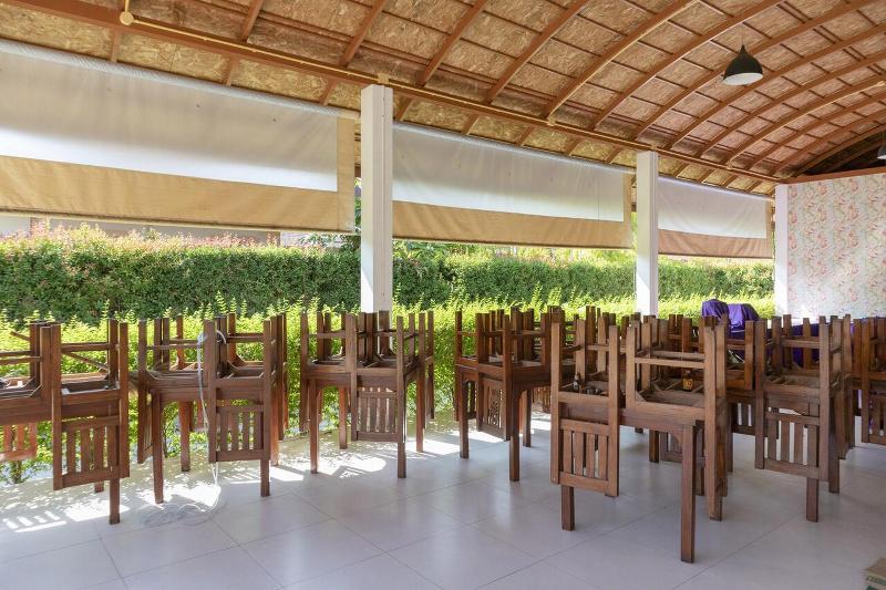 Hotel Capital O887 Orchid Garden Villa 2