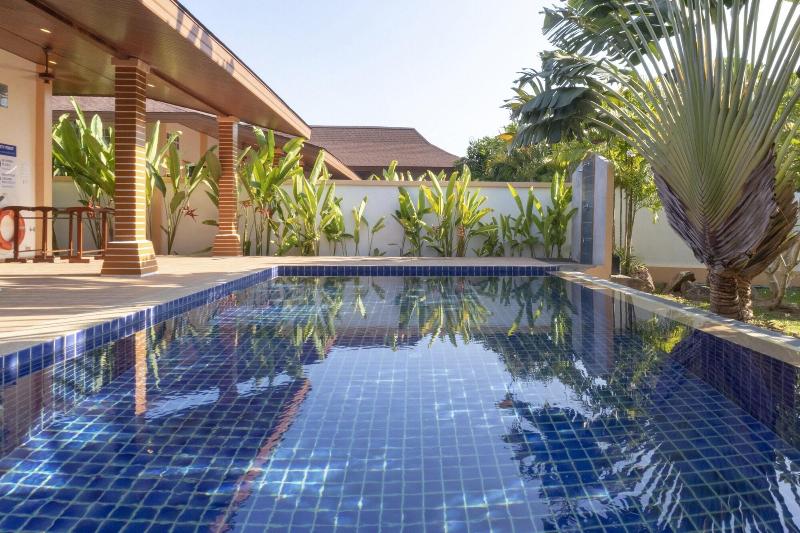 Hotel Capital O887 Orchid Garden Villa 2