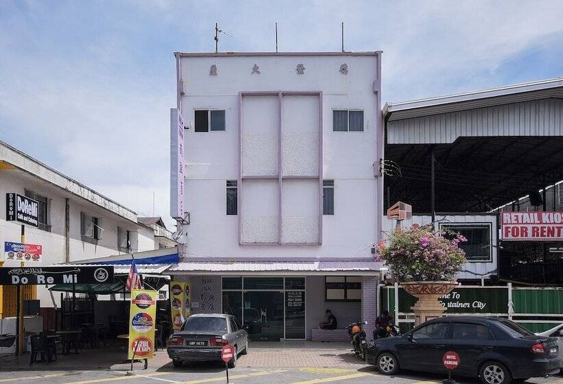 בית מלון כפרי Oyo 90089 N H Inn