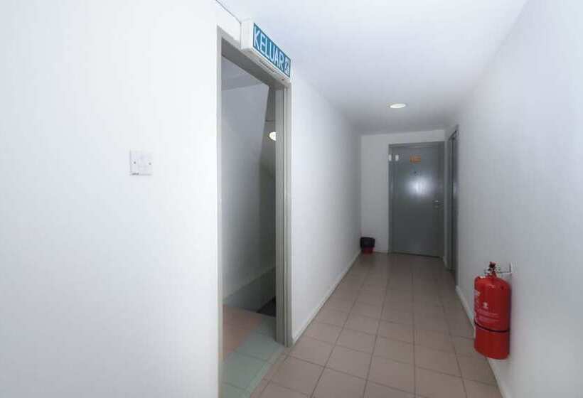 בית מלון כפרי Oyo 90089 N H Inn