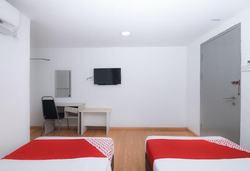 בית מלון כפרי Oyo 90089 N H Inn